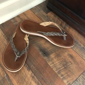 Olu Kai leather flip flops